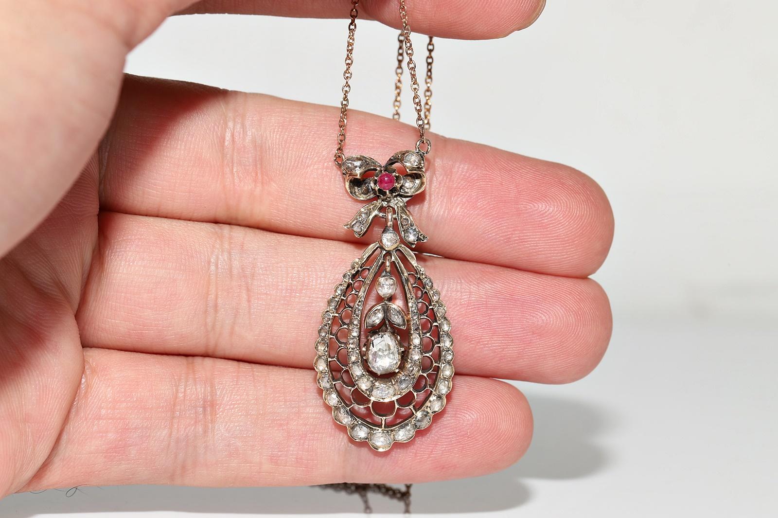 Women's Antique Circa 1900s 14k Gold Natural Rose Cut Diamond Decorated Pendant Necklace For Sale