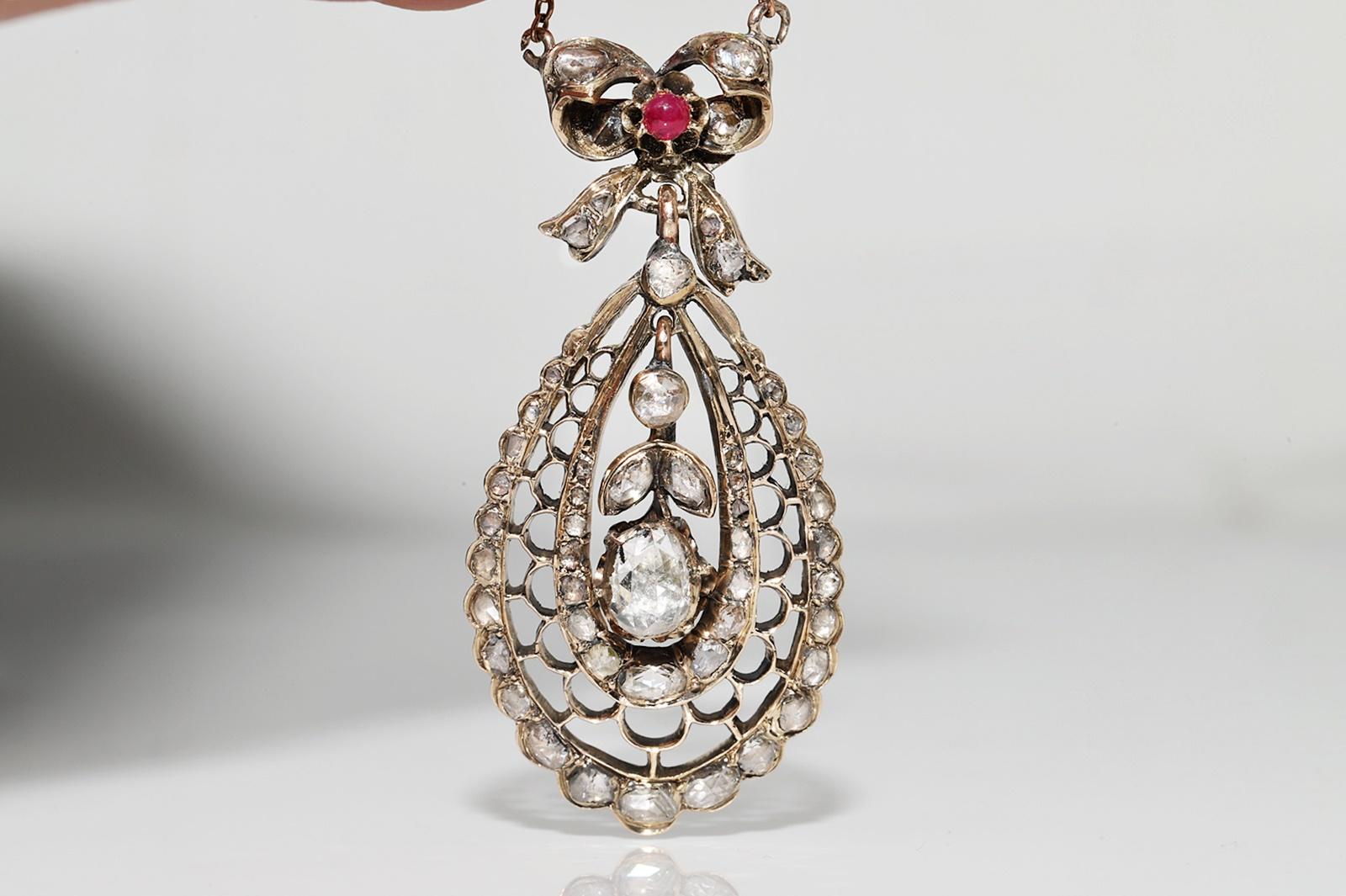 Antique Circa 1900s 14k Gold Natural Rose Cut Diamond Decorated Pendant Necklace For Sale 2