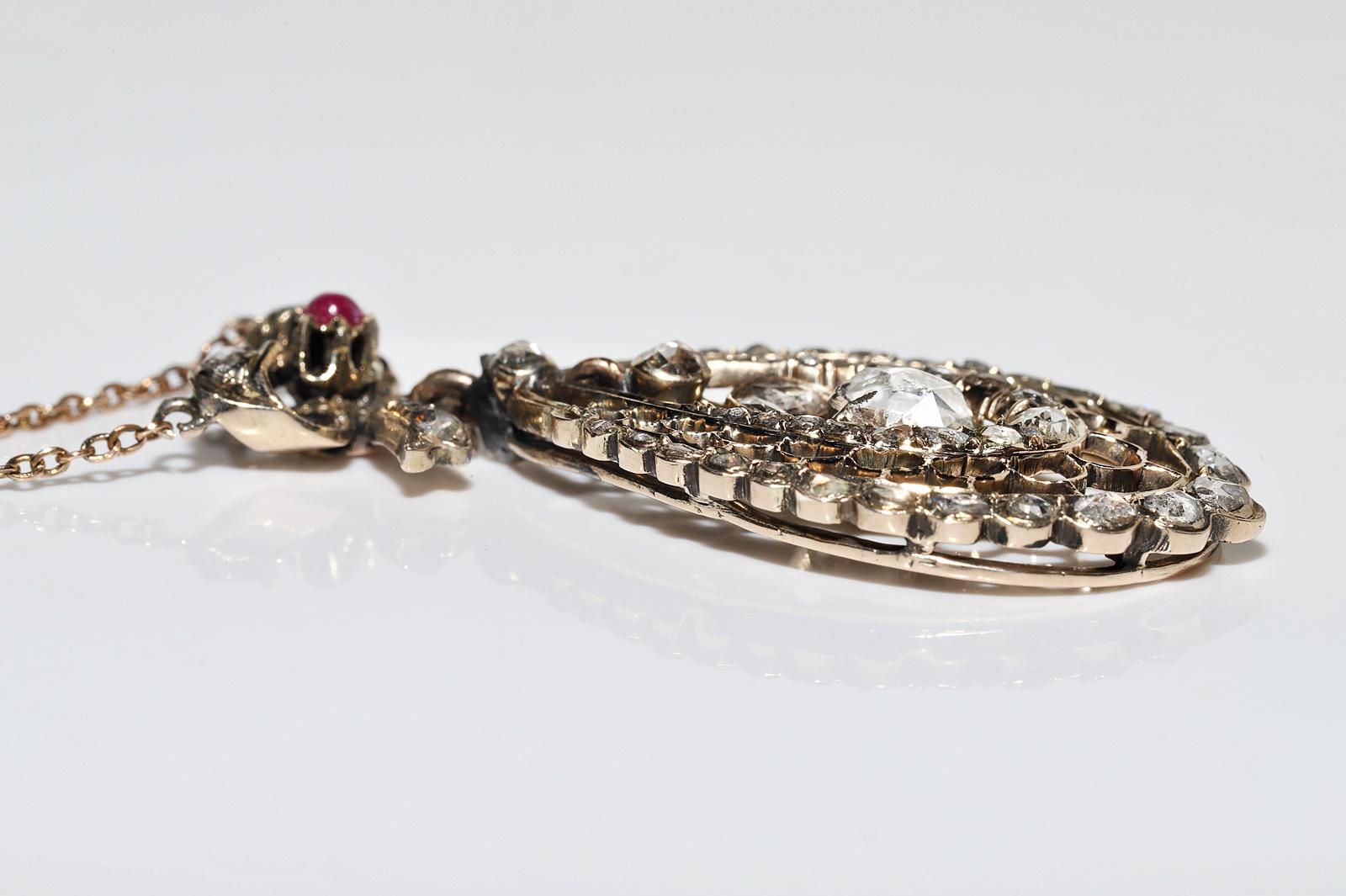Antique Circa 1900s 14k Gold Natural Rose Cut Diamond Decorated Pendant Necklace For Sale 3