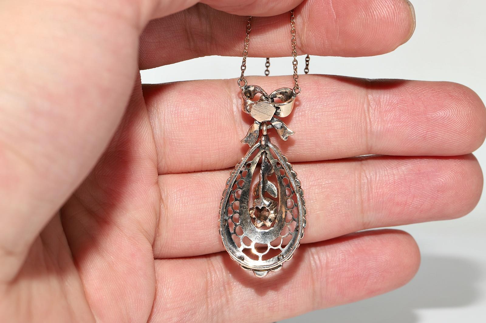 Antique Circa 1900s 14k Gold Natural Rose Cut Diamond Decorated Pendant Necklace For Sale 4