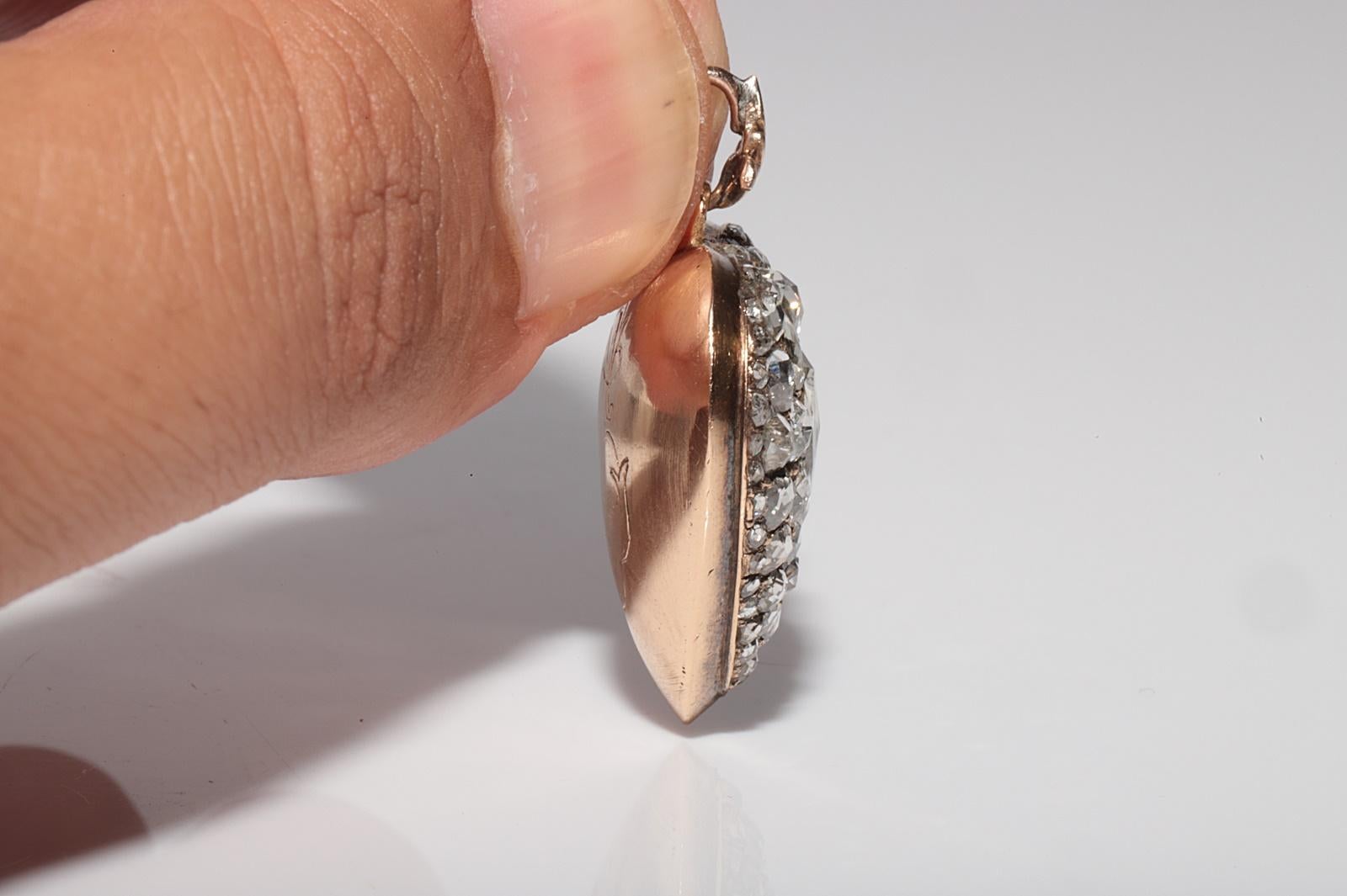 Collier pendentif cœur ancien des années 1900 en or 14 carats avec diamants naturels taille rose en vente 6