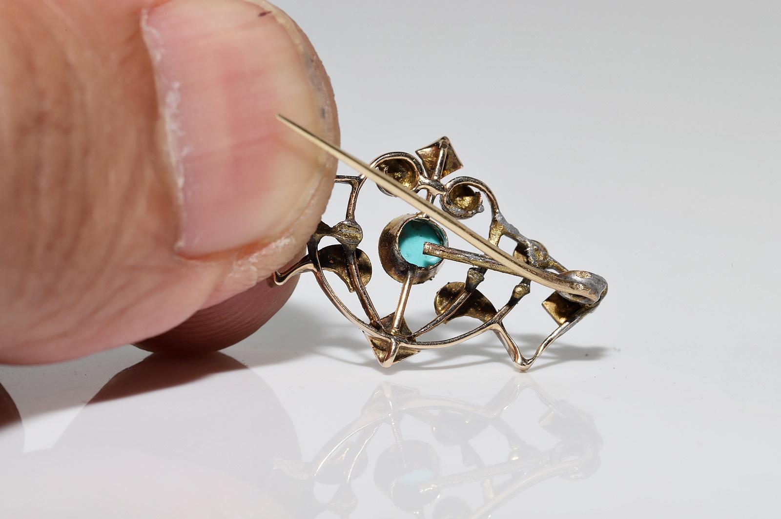 Antique Circa 1900s 14k Gold Natural Turquoise And Pearl Decorated Brooch For Sale 4