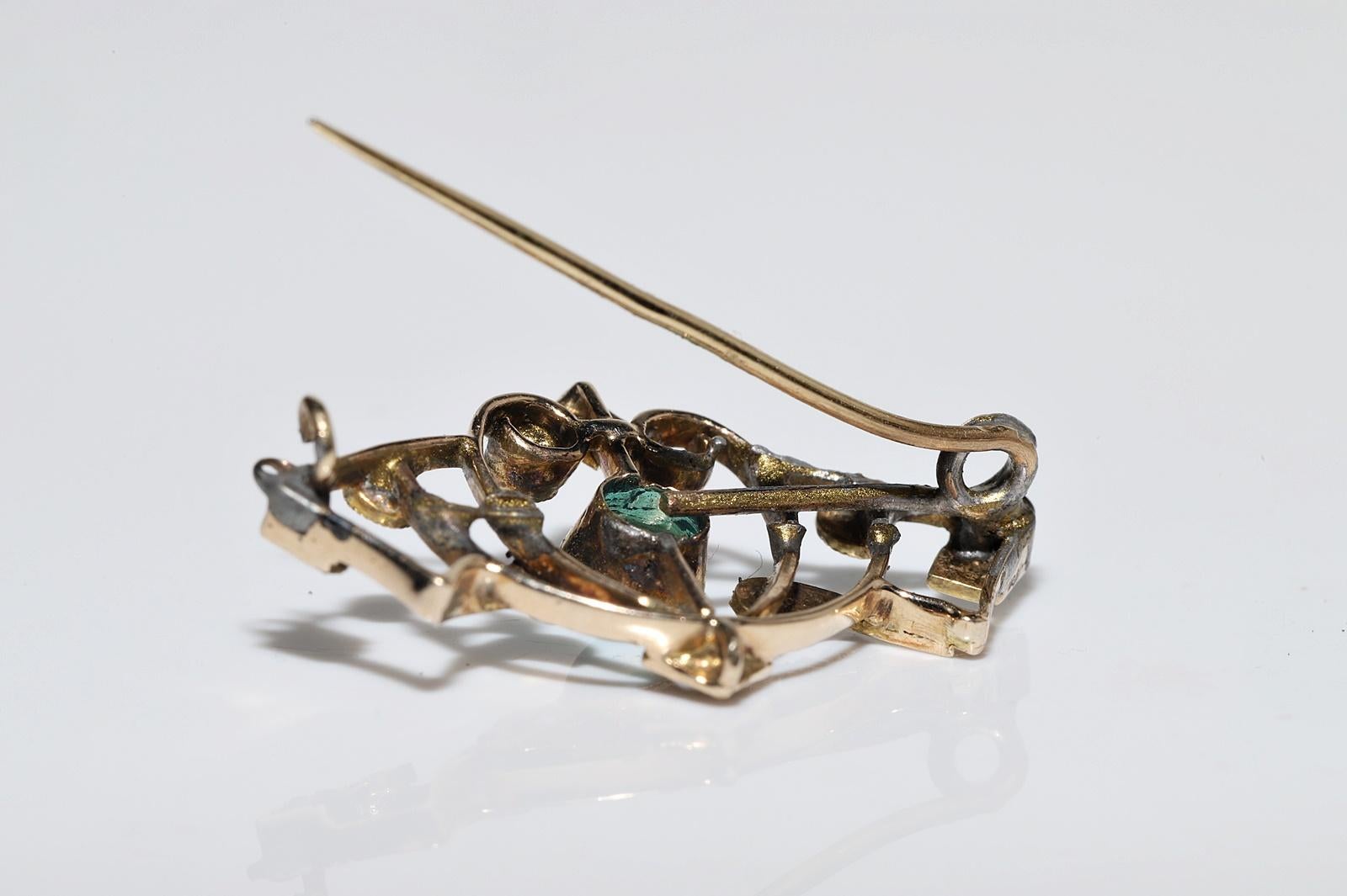 Antique Circa 1900s 14k Gold Natural Turquoise And Pearl Decorated Brooch For Sale 2