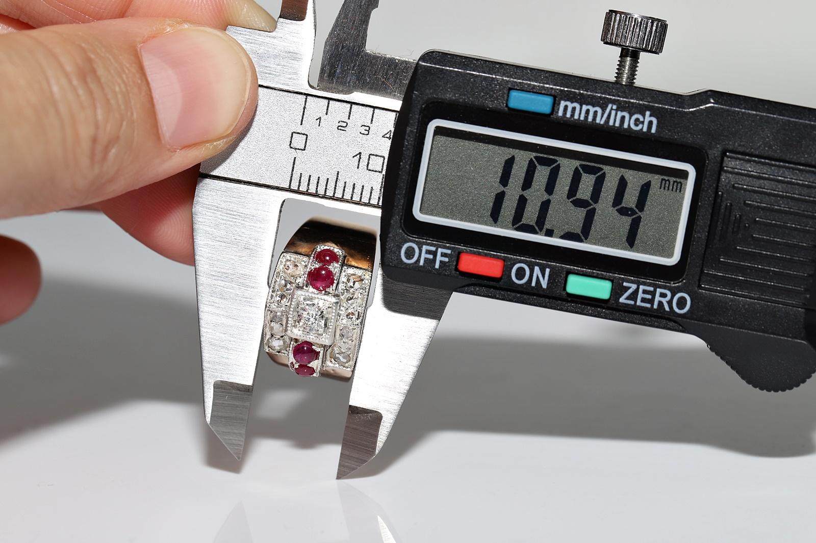 Anello antico CIRCA 1900 in oro 14k e argento con diamanti naturali e rubini cabochon in vendita 4