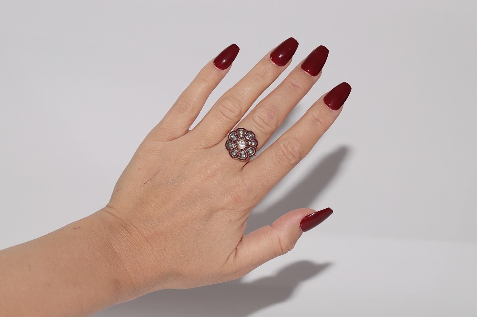 Anello antico del 1900 circa in oro 14k e argento con diamanti naturali e rubini calibrati in vendita 7