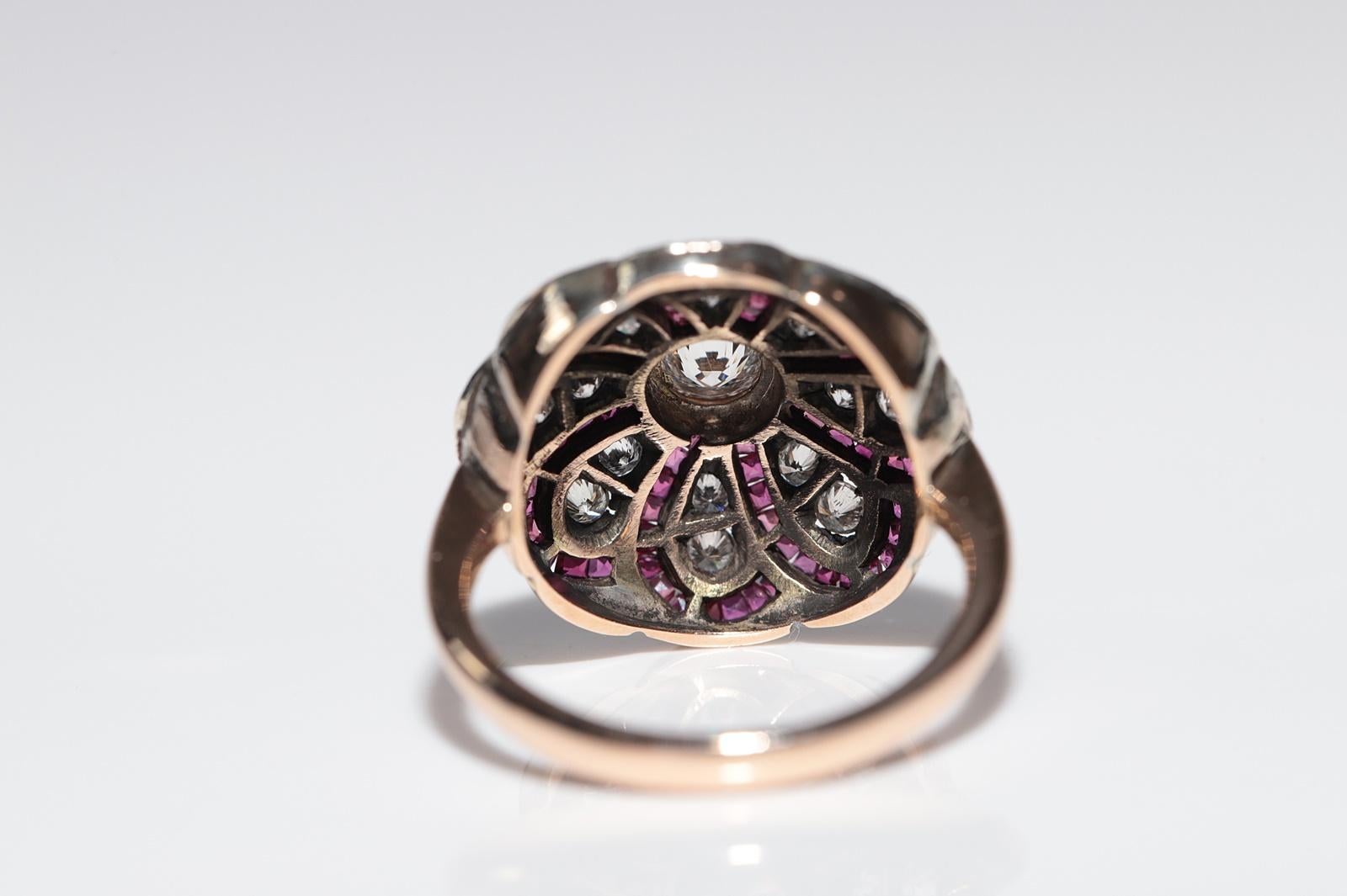 Anello antico del 1900 circa in oro 14k e argento con diamanti naturali e rubini calibrati in vendita 1