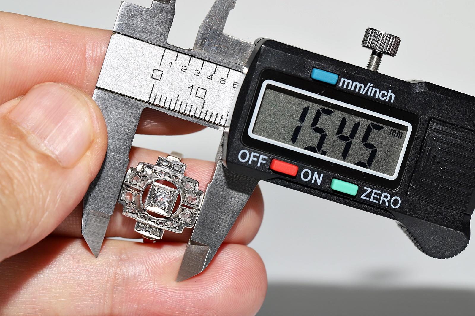 Bague ancienne datant des années 1900, or 14 carats, argent et diamants naturels décorés en vente 5