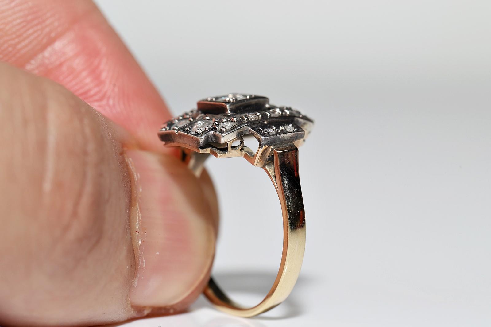 Women's Antique Circa 1900s 14k Gold Top Silver Natural Diamond Decorated Ring For Sale