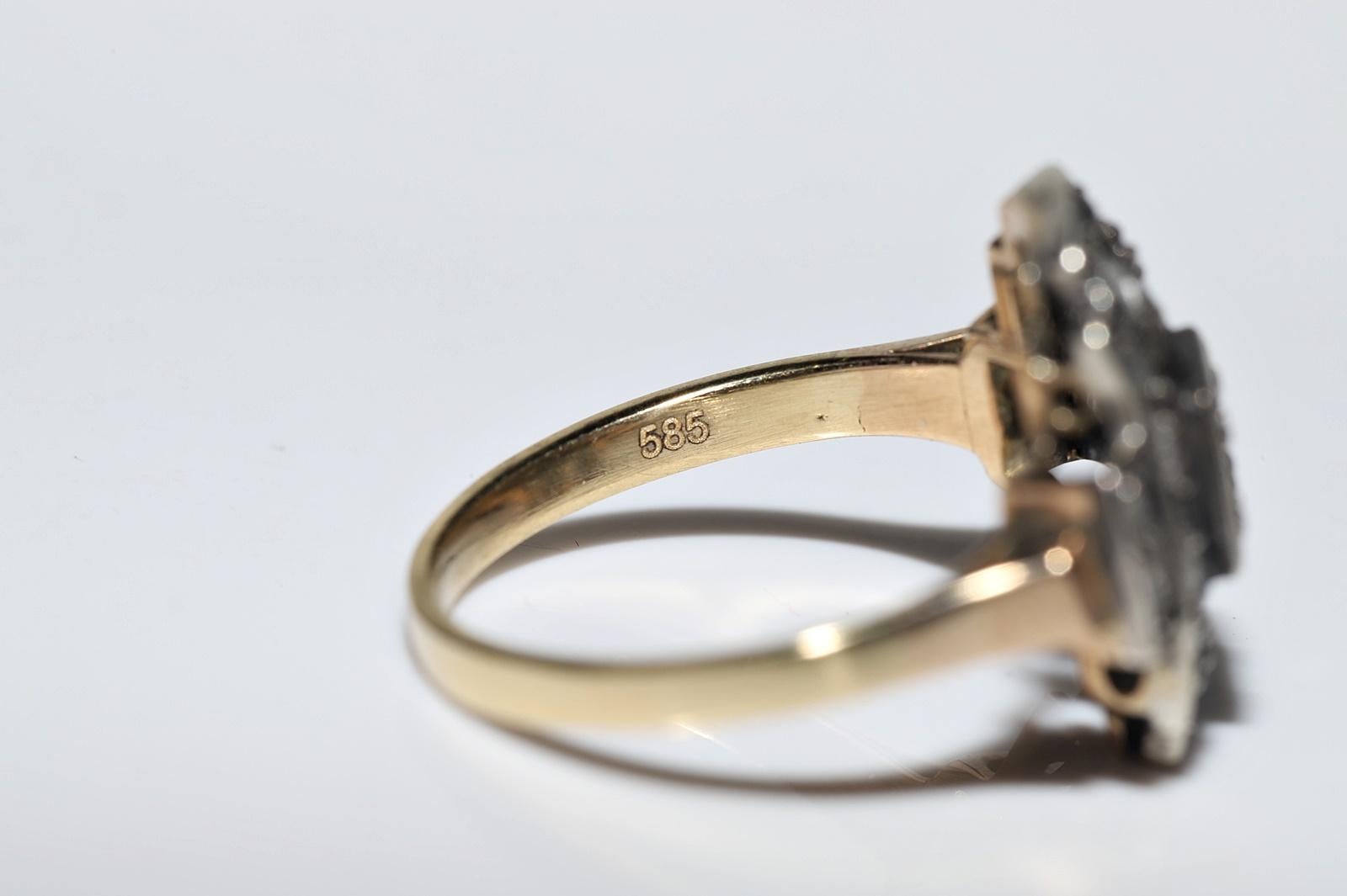 Bague ancienne datant des années 1900, or 14 carats, argent et diamants naturels décorés en vente 2