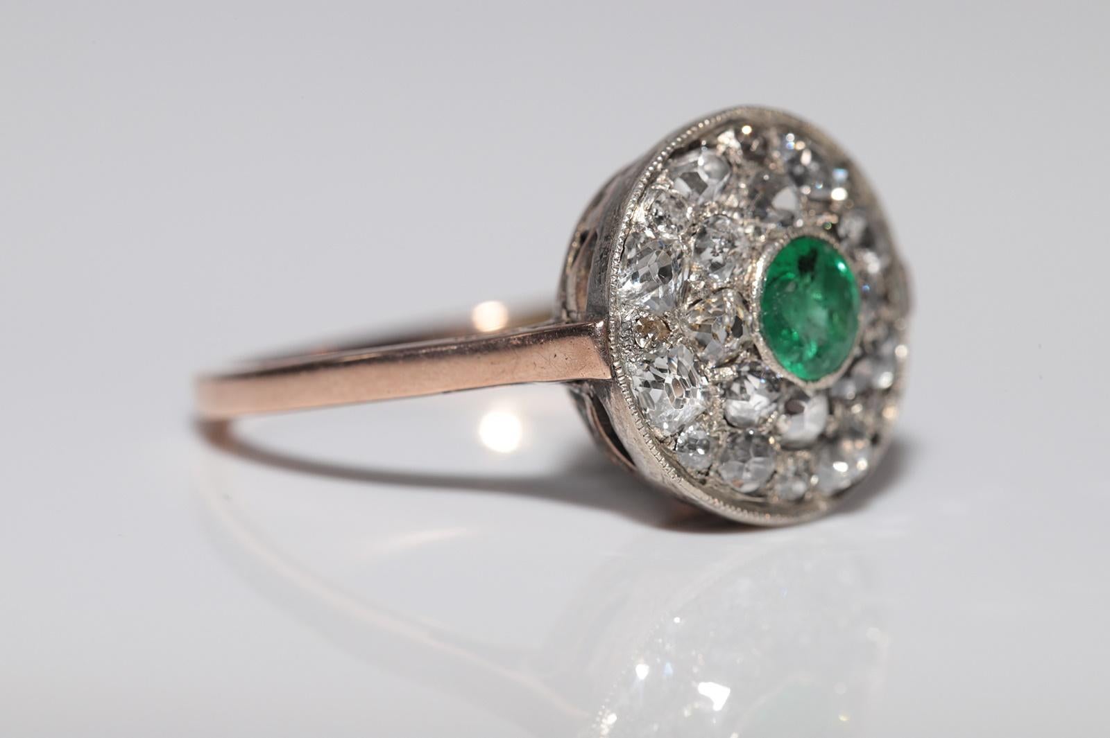 Anillo Antiguo Circa 1900s Oro 14k Plata Superior Diamante Natural Talla Antigua Y Esmeralda en venta 4