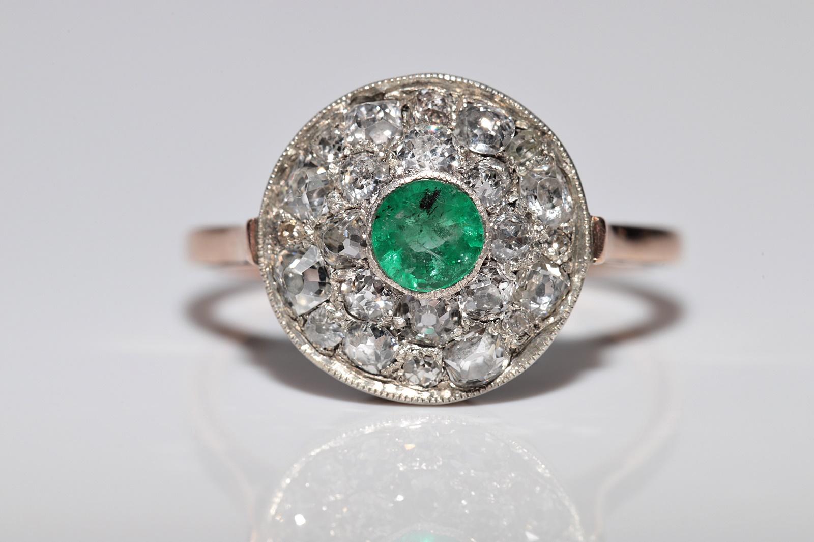 Anillo Antiguo Circa 1900s Oro 14k Plata Superior Diamante Natural Talla Antigua Y Esmeralda en venta 2
