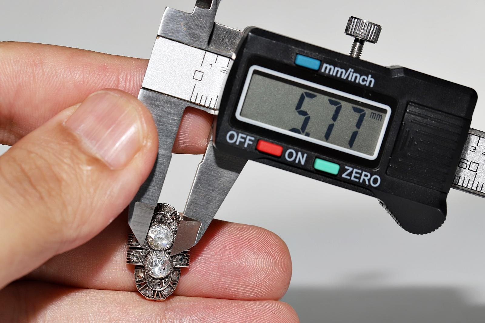 Bague ancienne datant des années 1900, or 14 carats, argent et diamants naturels taille rose décorés en vente 9