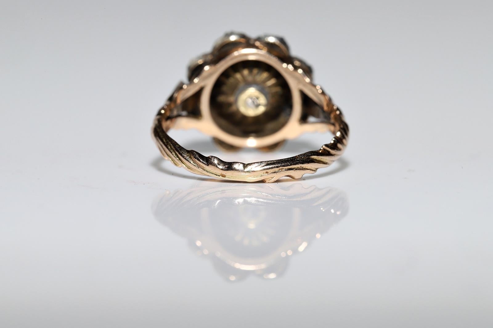Antique Circa 1900s 14k Gold Top Silver Natural Rose Cut Diamond Decorated Ring For Sale 2