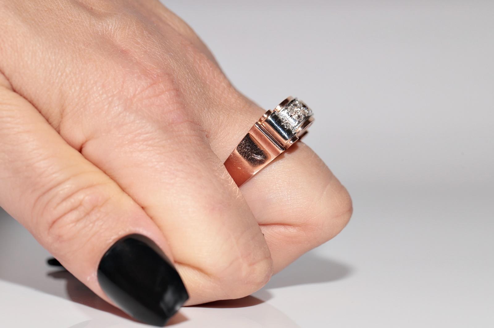 Antique Circa 1900s 14k Rose Gold Natural Diamond Decorate Tank Ring In Good Condition For Sale In Fatih/İstanbul, 34