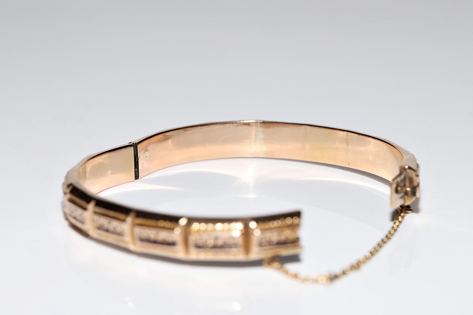Antique Circa 1900s 18k Gold Enamel Decorated Bracelet For Sale 12