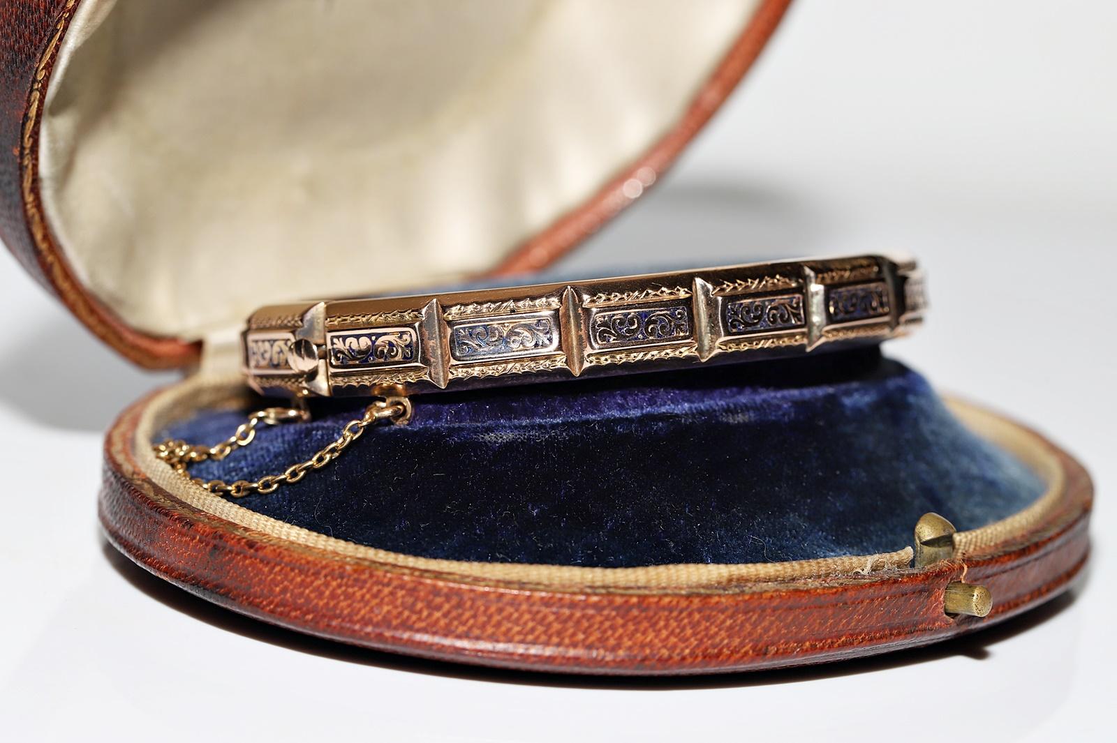 Women's Antique Circa 1900s 18k Gold Enamel Decorated Bracelet For Sale