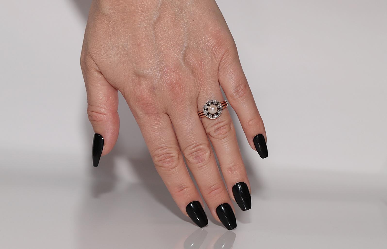 Antique Circa 1900s 18k Gold Handcrafted Natural Diamond And Pearl Cocktail Ring For Sale 8