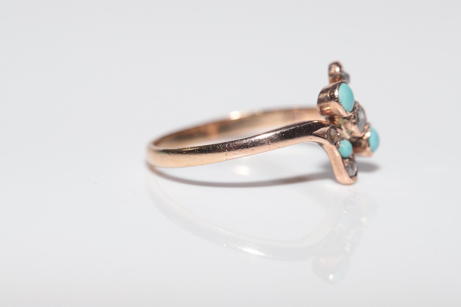 Antique Circa 1900s 18k Gold Handcrafted Natural Diamond And Turquoise Ring For Sale 5