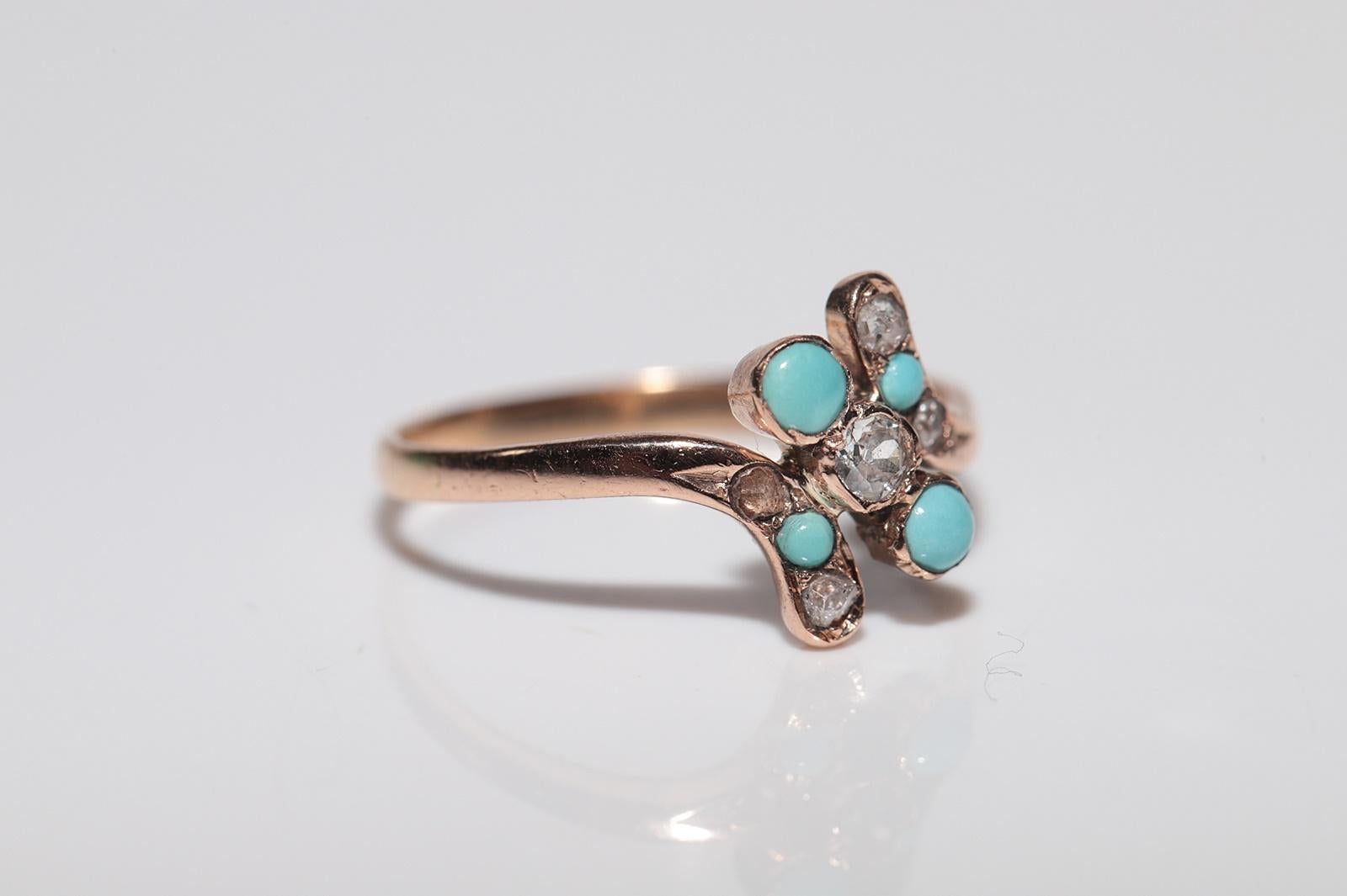 Antique Circa 1900s 18k Gold Handcrafted Natural Diamond And Turquoise Ring For Sale 3