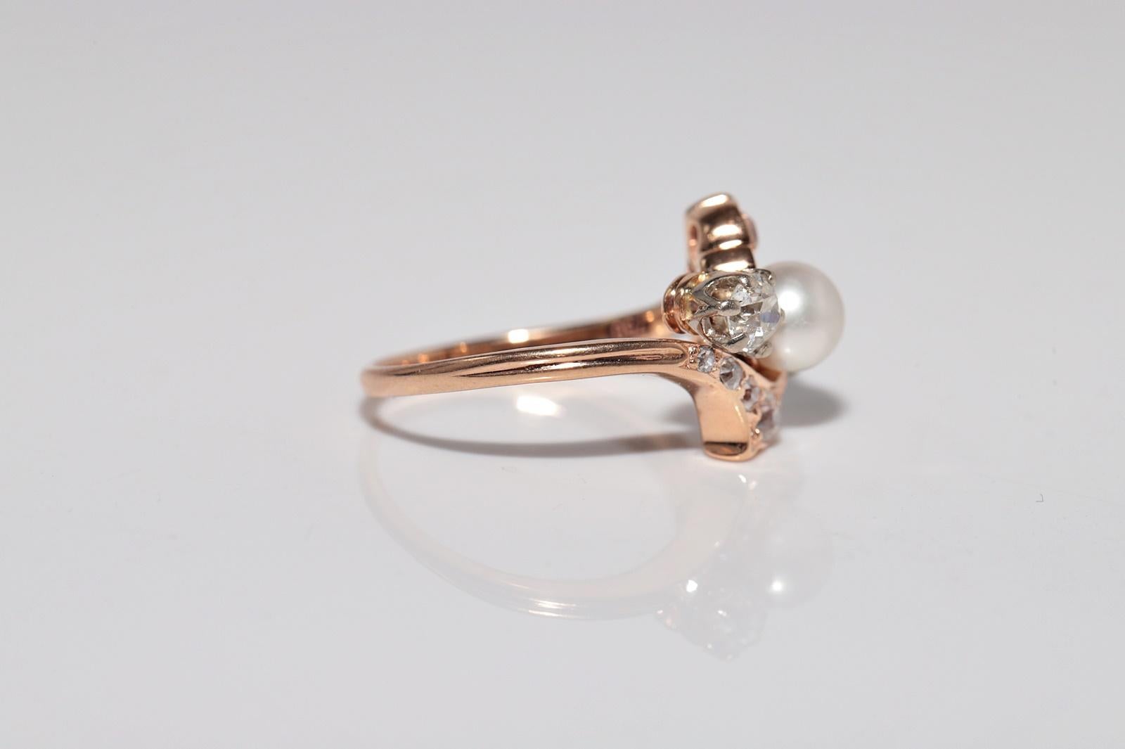 Antiguo anillo artesanal de oro de 18 quilates con diamantes naturales talla antigua y perlas, circa 1900 en venta 1