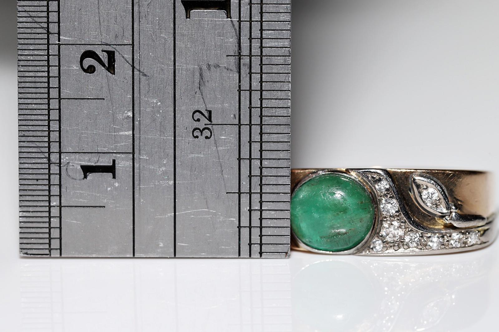 Antiker, um 1900er Jahre, 18 Karat Gold, natürlicher Diamant und Cabochon-Smaragd, Smaragd, verzierter Ring im Angebot 5