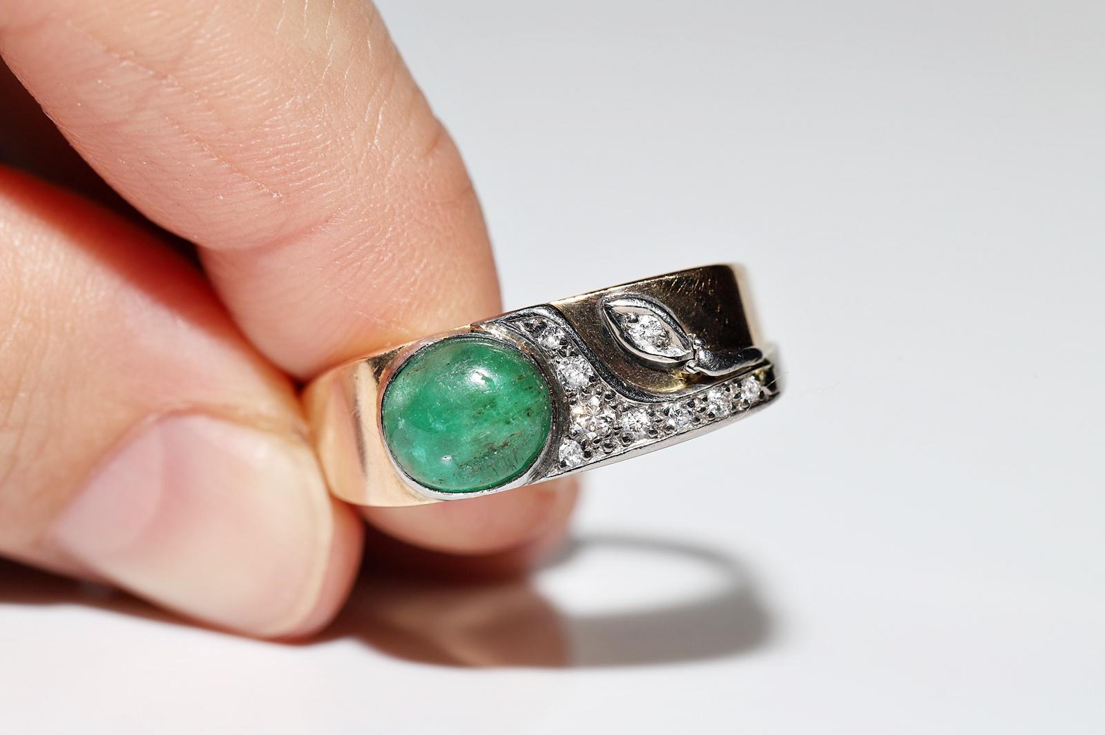 Antiker, um 1900er Jahre, 18 Karat Gold, natürlicher Diamant und Cabochon-Smaragd, Smaragd, verzierter Ring im Angebot 7