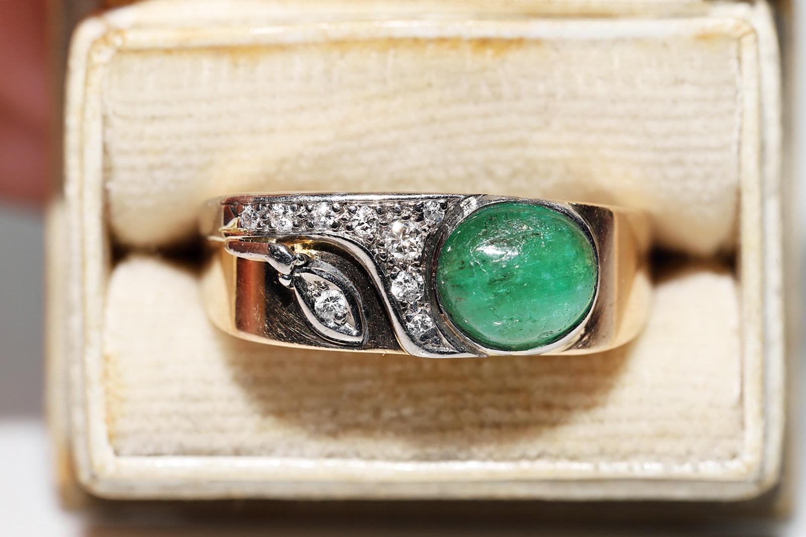 Antico anello decorato con diamanti naturali e smeraldi cabochon in oro 18 carati del 1900 CIRCA In condizioni buone in vendita a Fatih/İstanbul, 34