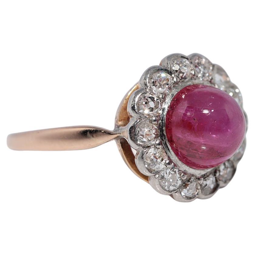 Anello decorato con diamanti naturali e rubini cabochon in oro 18 carati, antico CIRCA 1900