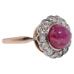 Antike CIRCA 1900s 18k Gold natürlichen Diamanten und Cabochon Rubin dekoriert Ring