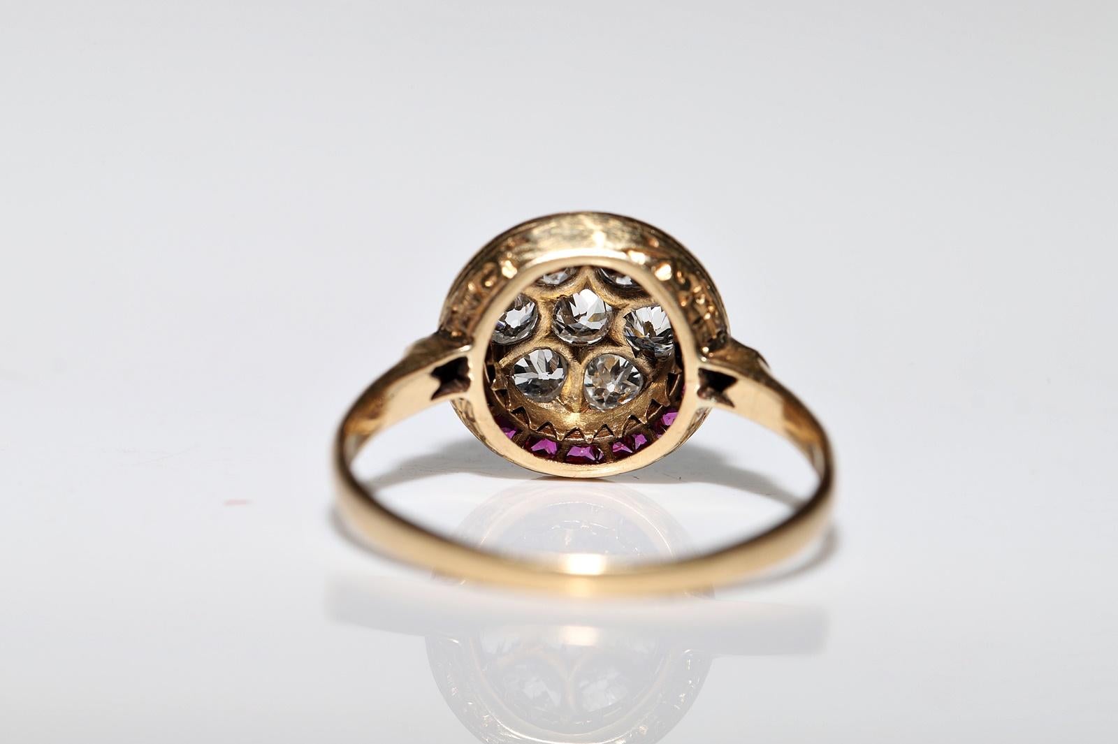 Antiker, um 1900er Jahre, 18 Karat Gold, natürlicher Diamant und Kaliber Rubin, verzierter Ring 5
