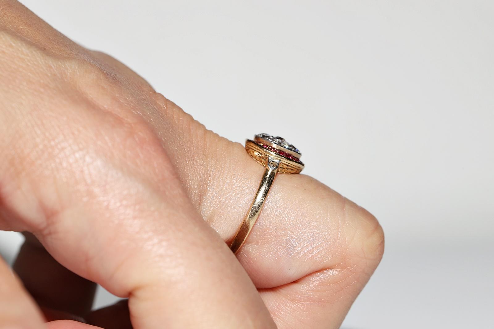 Antiker, um 1900er Jahre, 18 Karat Gold, natürlicher Diamant und Kaliber Rubin, verzierter Ring (Spätviktorianisch)