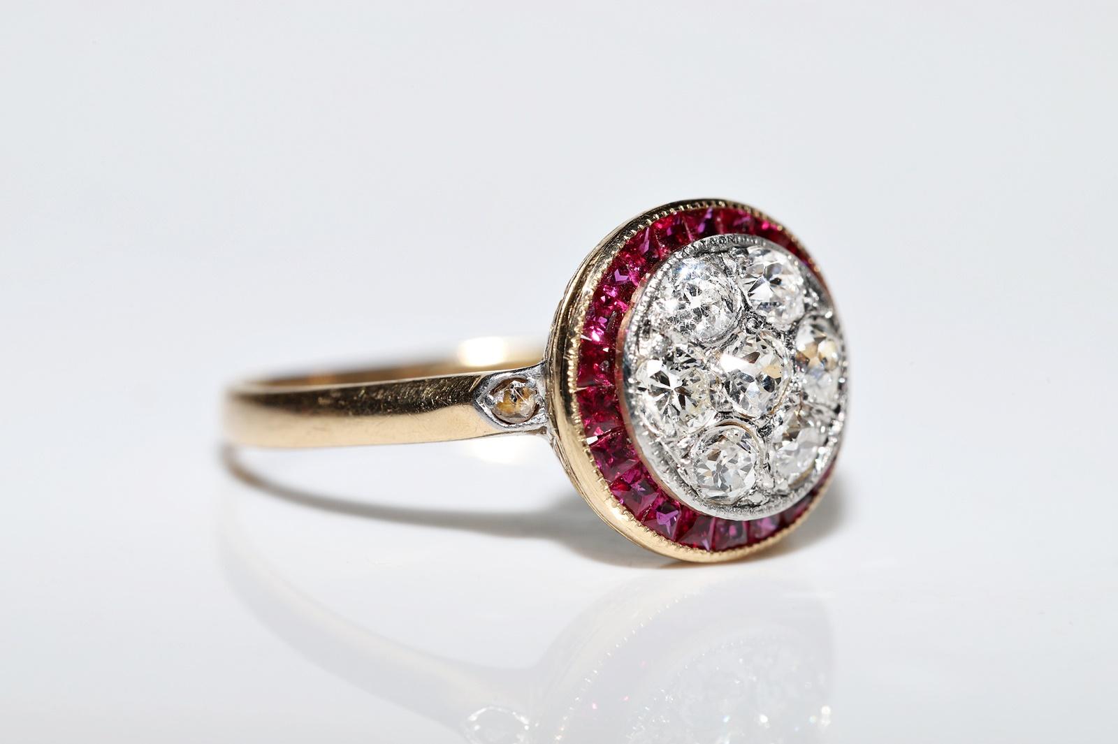 Antiker, um 1900er Jahre, 18 Karat Gold, natürlicher Diamant und Kaliber Rubin, verzierter Ring 3