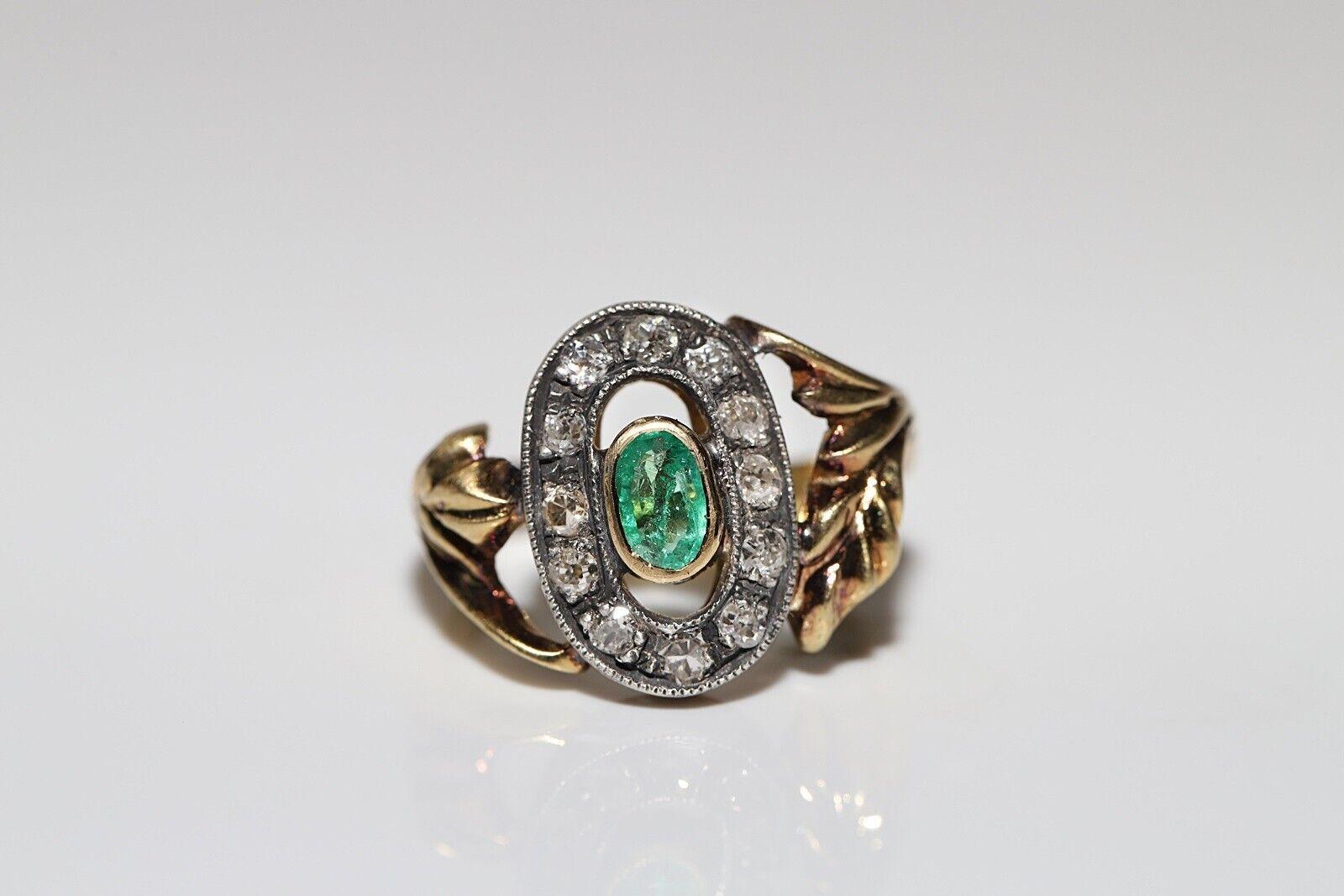 Antiker Ring aus 18 Karat Gold mit natürlichem Diamant und Smaragd, um 1900er Jahre, dekoriert (Brillantschliff) im Angebot
