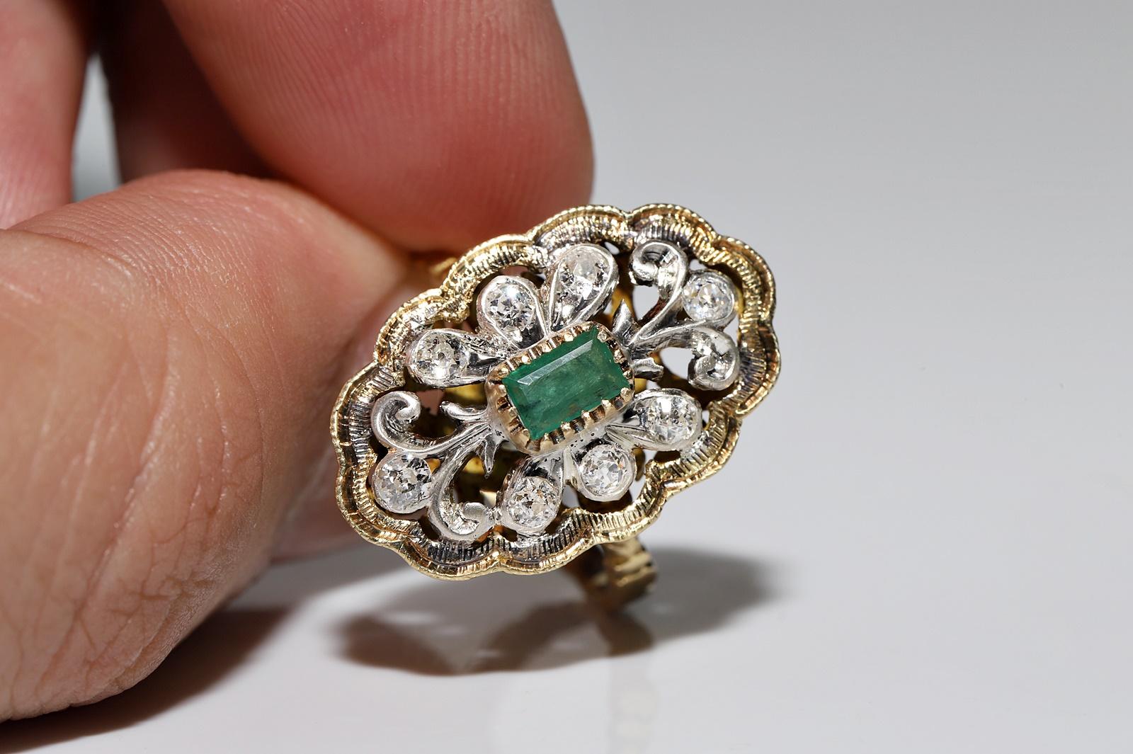 Antique Circa 1900s 18k Gold Natural Diamond And Emerald Decorated Ring  For Sale 1