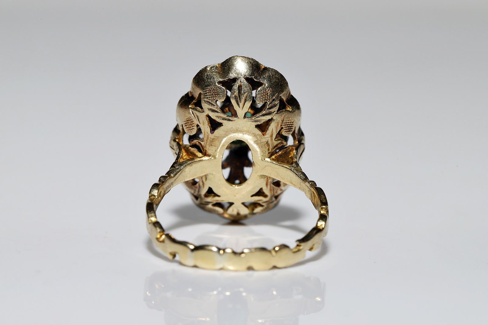 Antique Circa 1900s 18k Gold Natural Diamond And Emerald Decorated Ring  For Sale 2