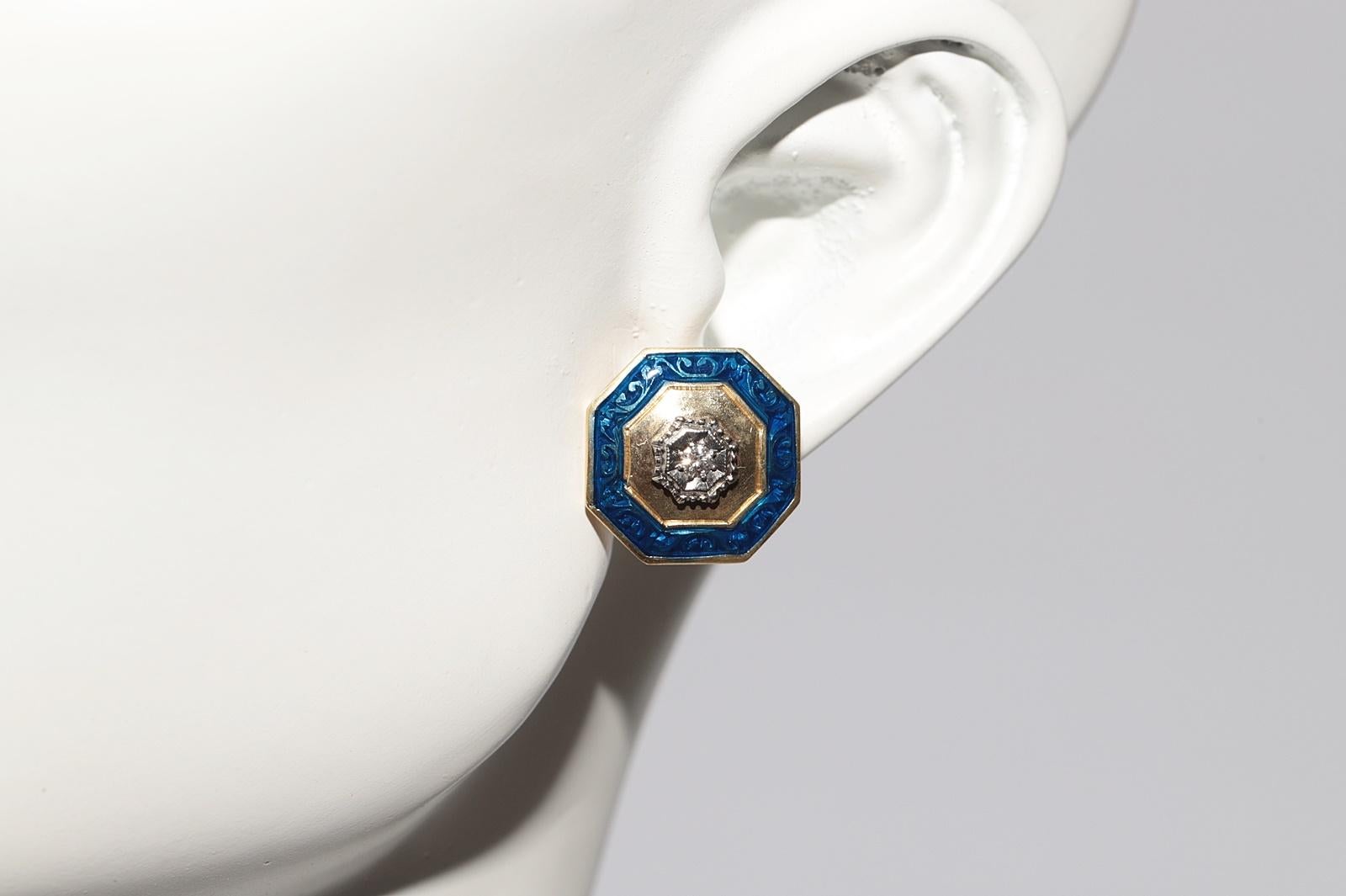 Boucles d'oreilles solitaires anciennes des années 1900 en or 18 carats, diamants naturels et émail en vente 6