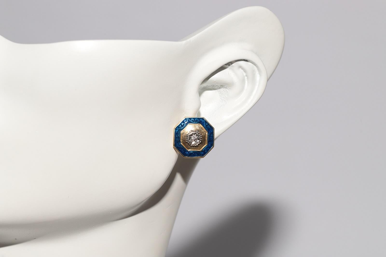 Boucles d'oreilles solitaires anciennes des années 1900 en or 18 carats, diamants naturels et émail en vente 7