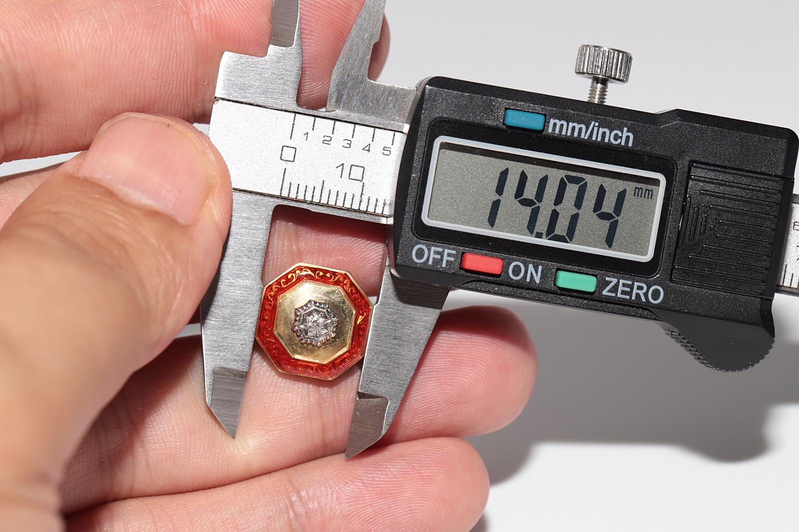 Antique des années 1900, or 18 carats, diamant naturel et émail  Boucle d'oreille solitaire en vente 8