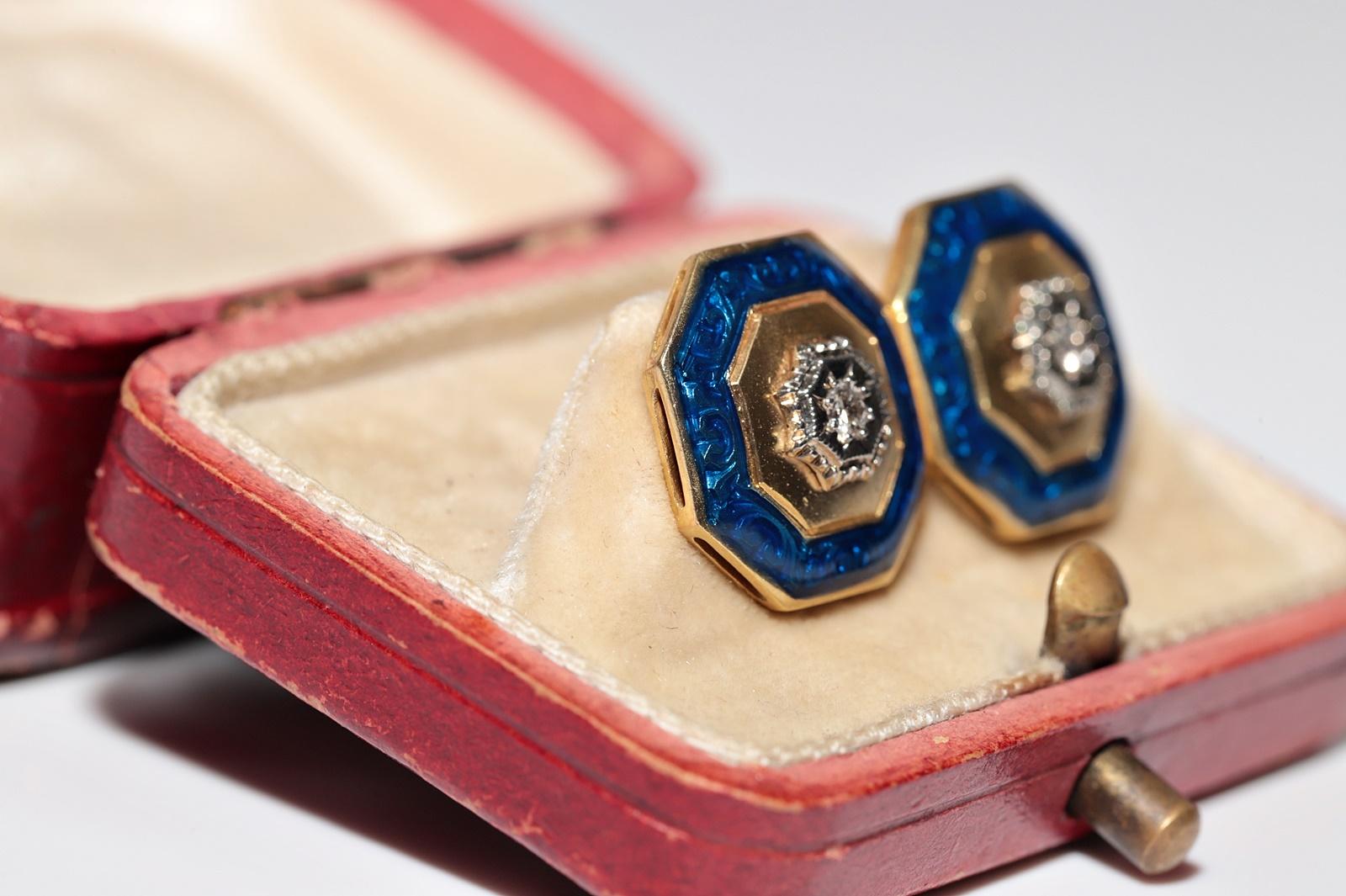 Victorien Boucles d'oreilles solitaires anciennes des années 1900 en or 18 carats, diamants naturels et émail en vente