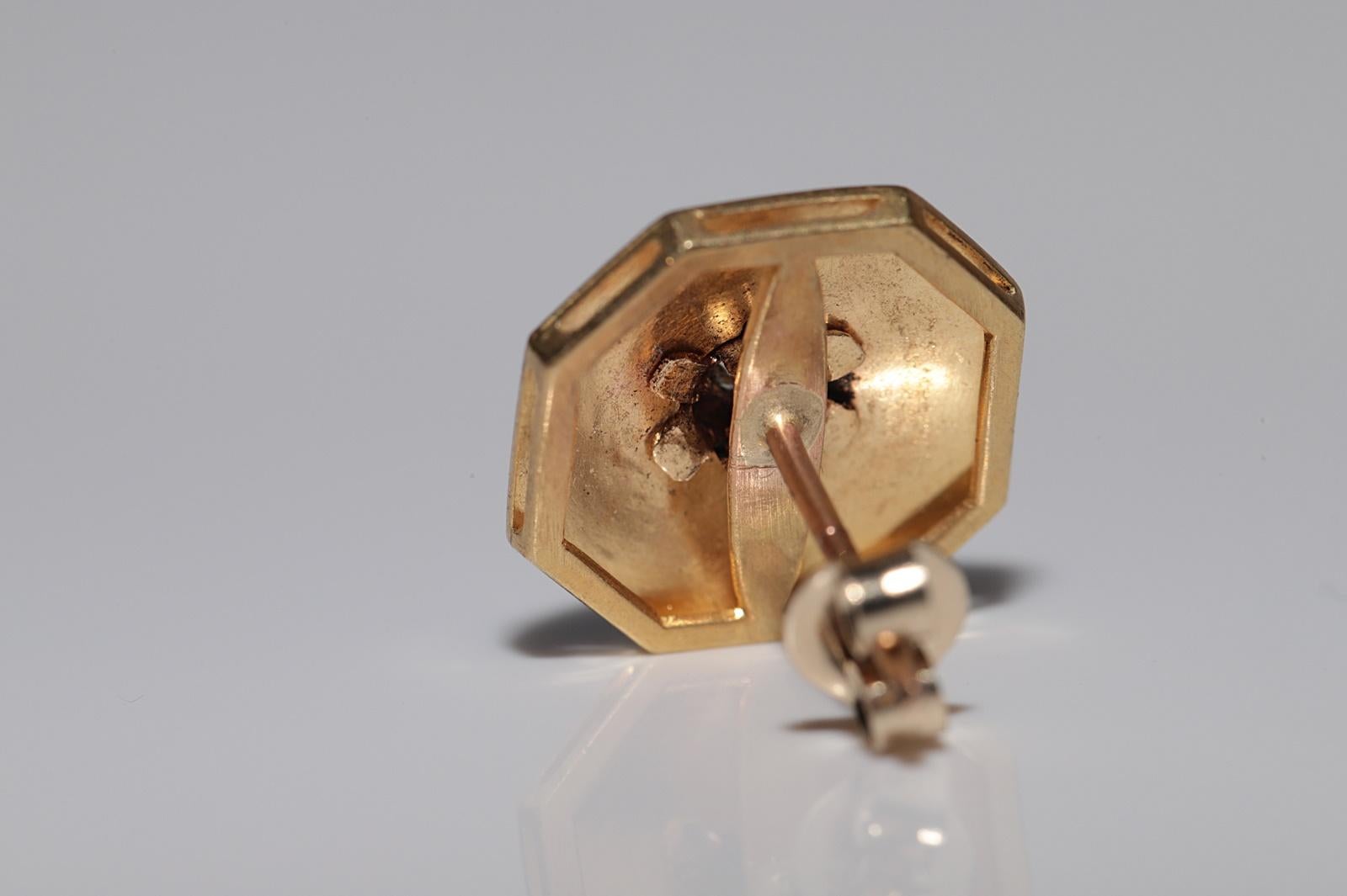 Boucles d'oreilles solitaires anciennes des années 1900 en or 18 carats, diamants naturels et émail en vente 3