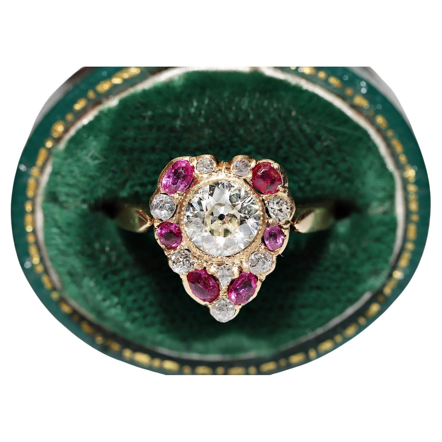 Antiker Ring aus 18 Karat Gold mit natürlichem Diamant und Rubin, um 1900er Jahre, dekoriert im Angebot