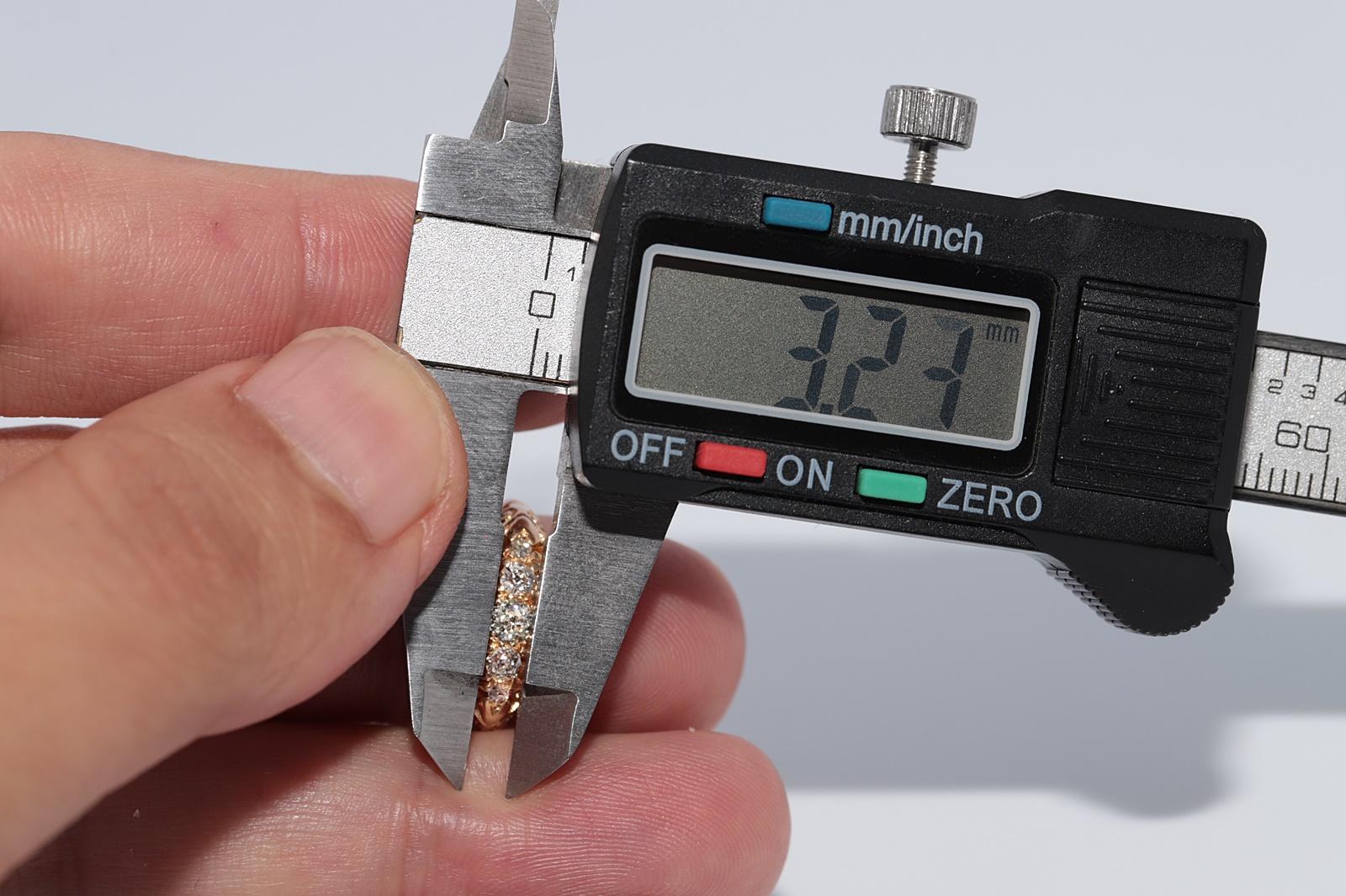 Anneau ancien des années 1900 en or 18 carats décoré de diamants naturels en vente 7