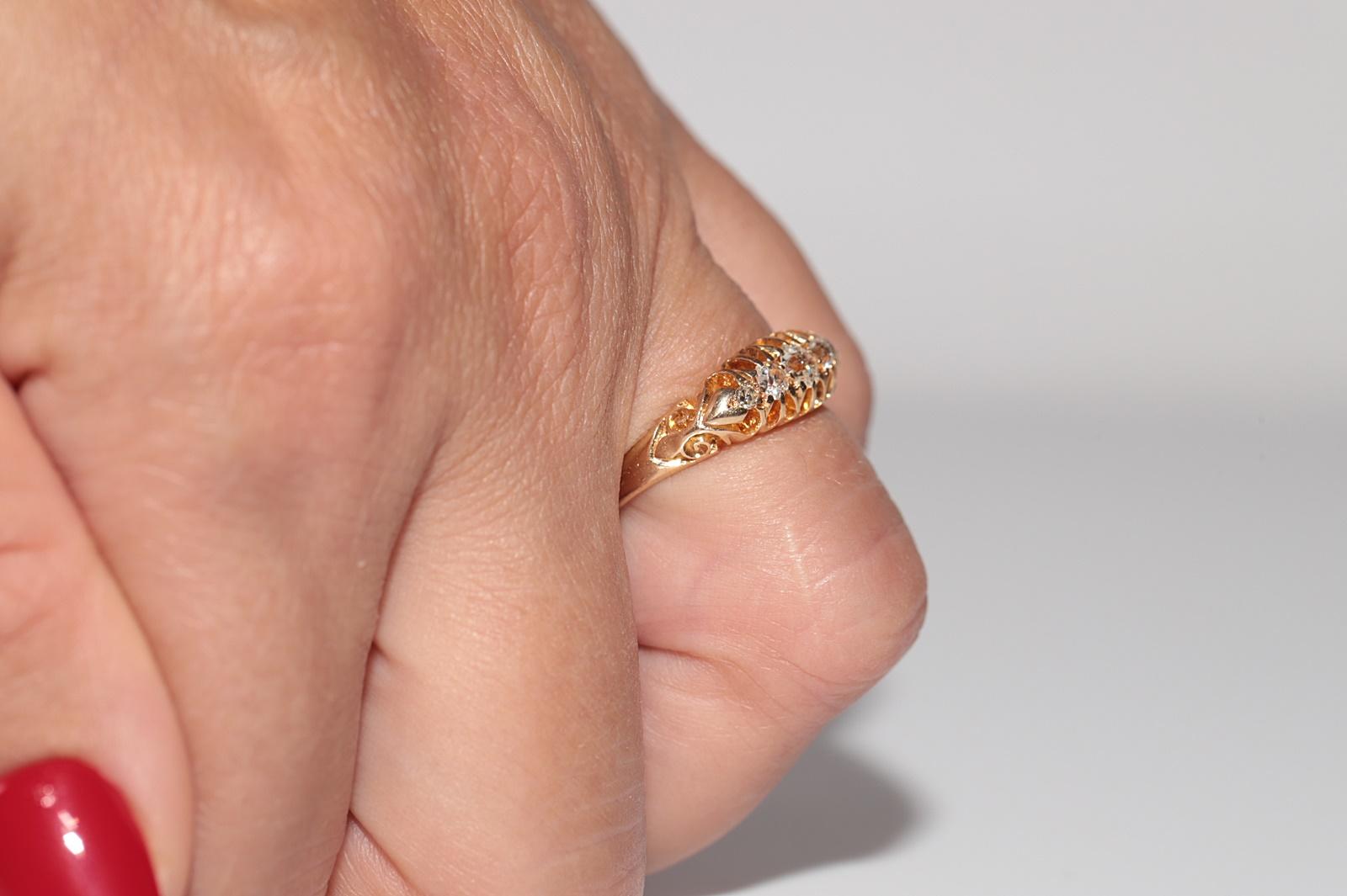 Anneau ancien des années 1900 en or 18 carats décoré de diamants naturels en vente 10