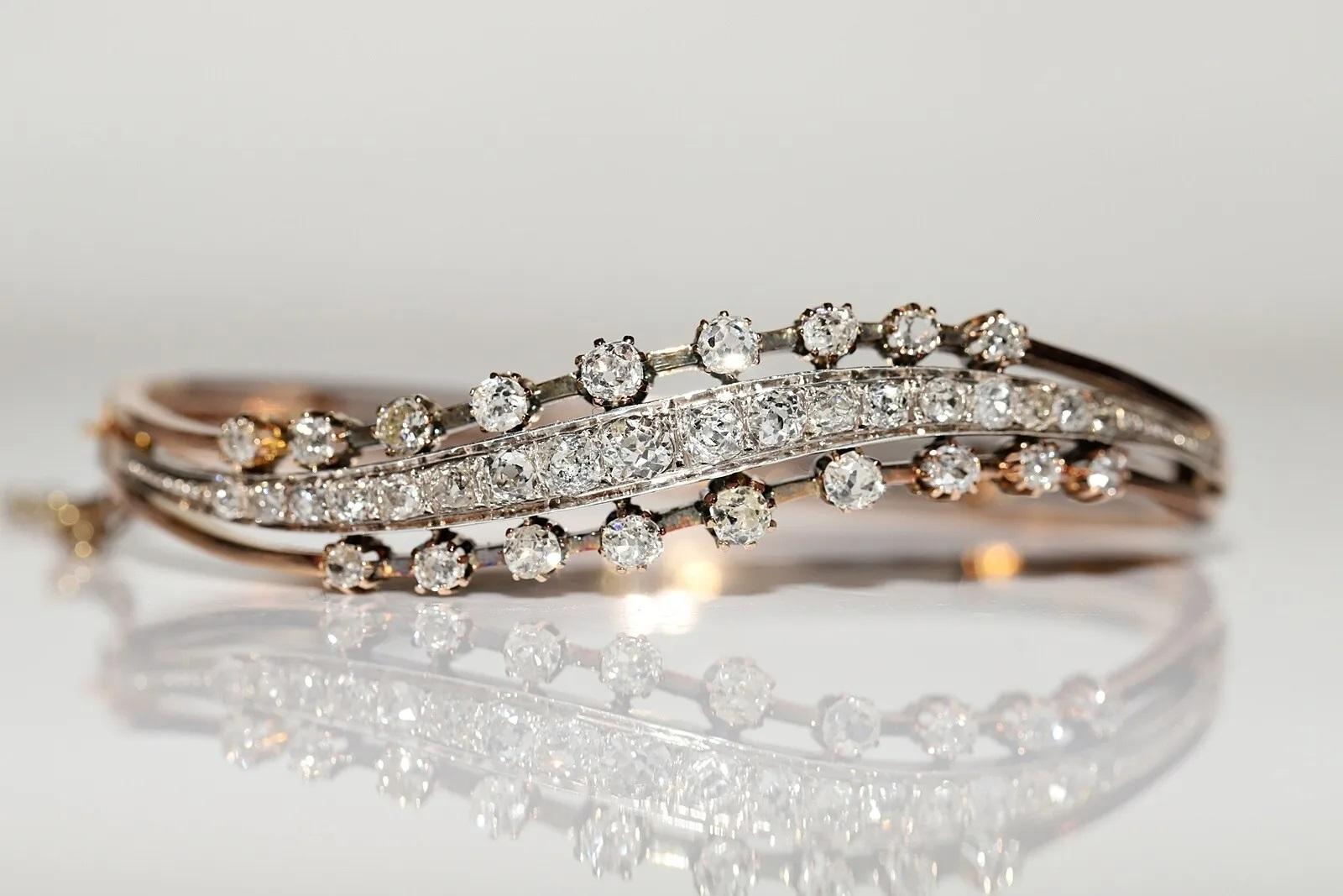 Antique Circa 1900s 18k Gold Natural Diamond Decorated Bangle Bracelet  For Sale 5