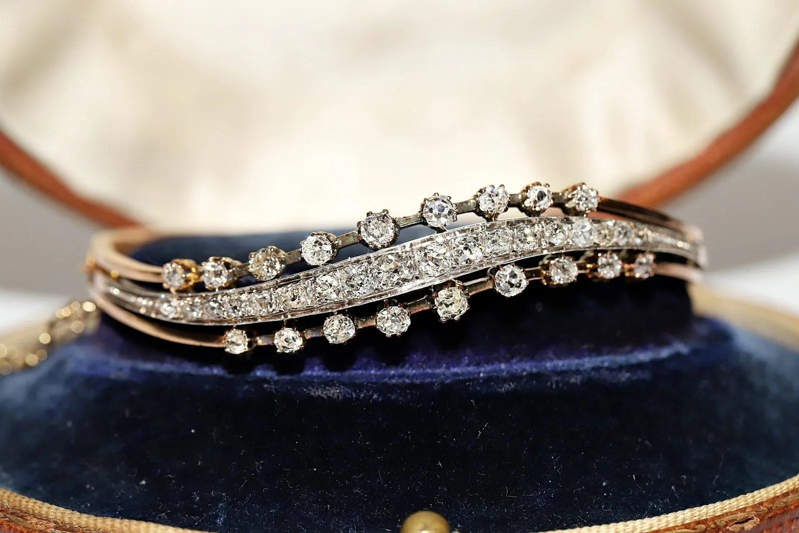 Late Victorian Antique Circa 1900s 18k Gold Natural Diamond Decorated Bangle Bracelet  For Sale