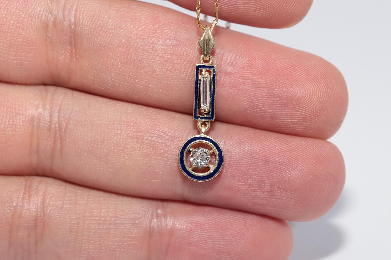 Collana con ciondolo in oro 18k con diamanti naturali e smalto decorato, antica CIRCA 1900 in vendita 4