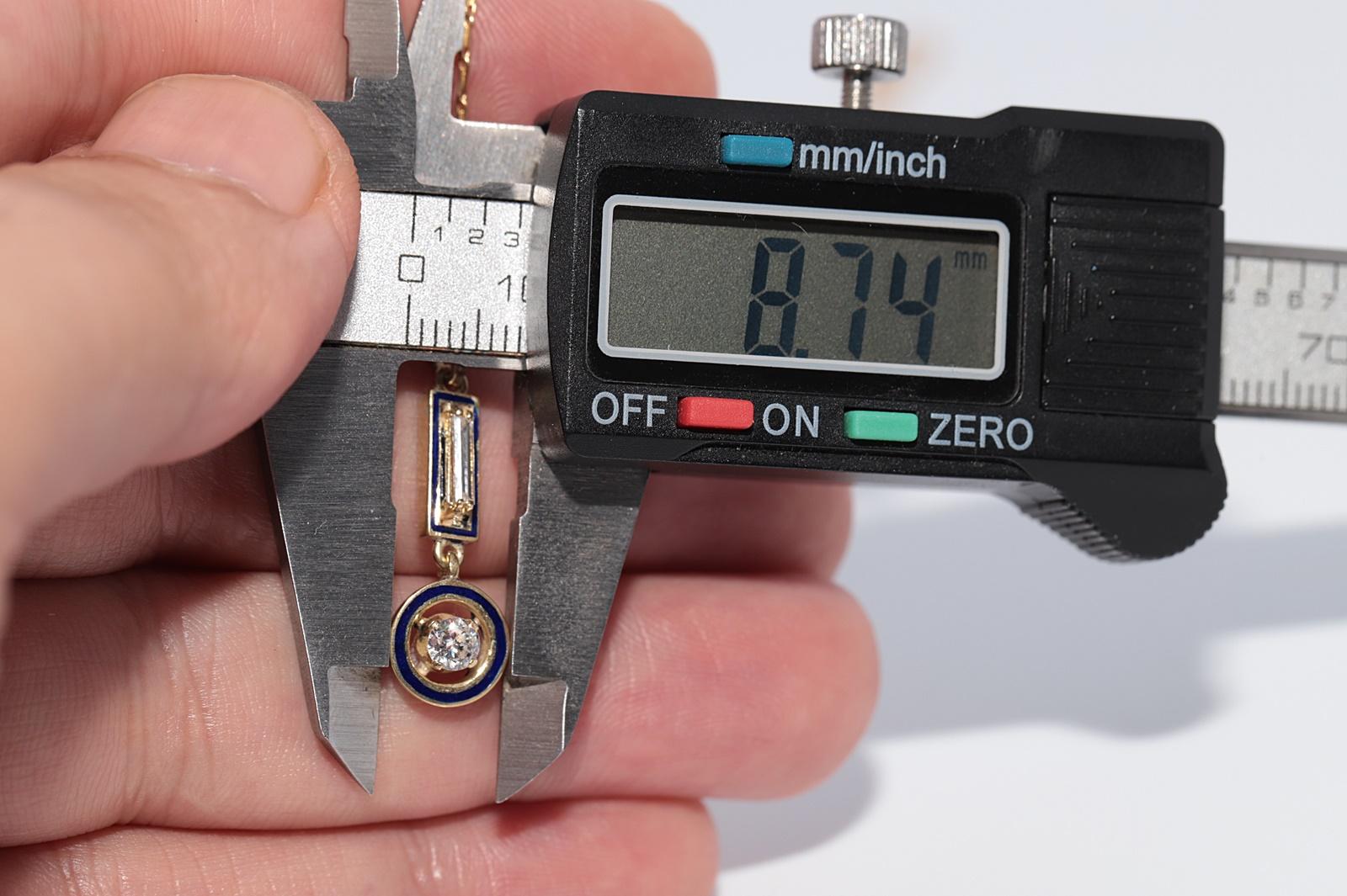 Collana con ciondolo in oro 18k con diamanti naturali e smalto decorato, antica CIRCA 1900 in vendita 9