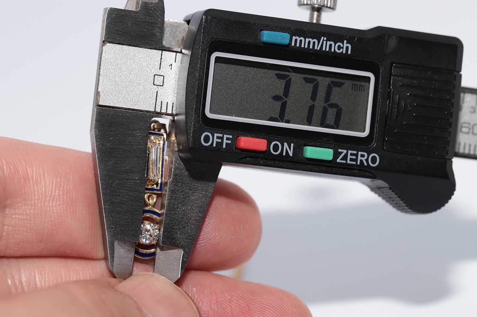 Collana con ciondolo in oro 18k con diamanti naturali e smalto decorato, antica CIRCA 1900 in vendita 10