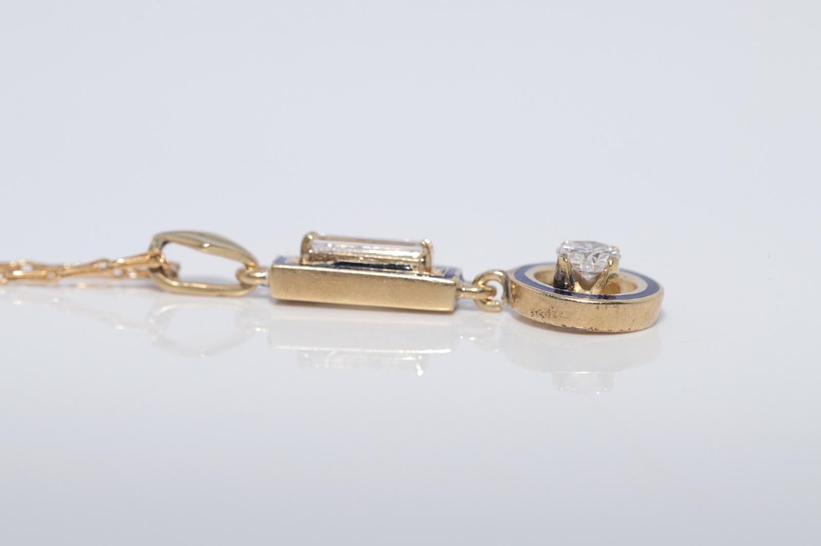 Collana con ciondolo in oro 18k con diamanti naturali e smalto decorato, antica CIRCA 1900 in vendita 11