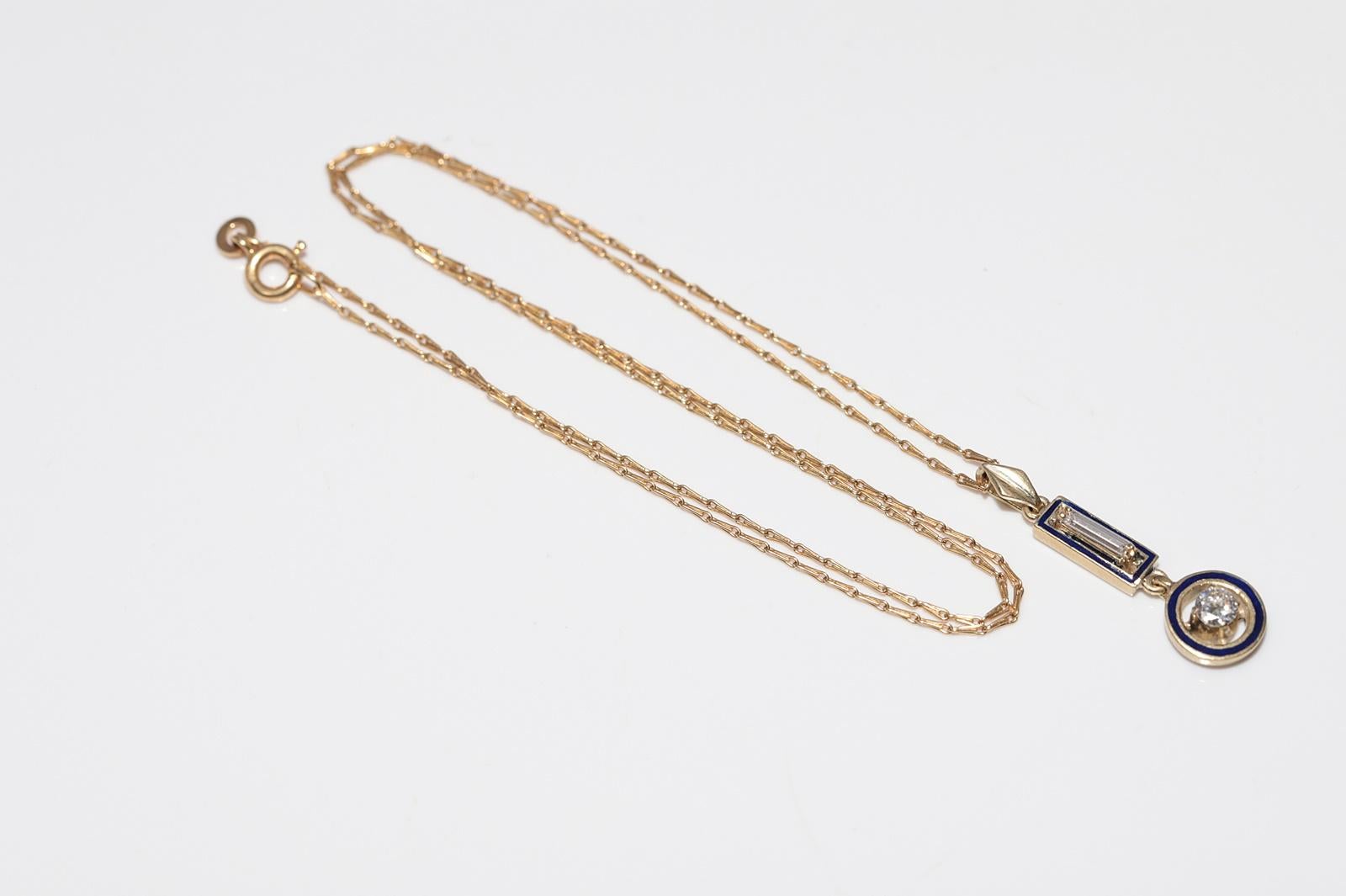 Collana con ciondolo in oro 18k con diamanti naturali e smalto decorato, antica CIRCA 1900 in vendita 12